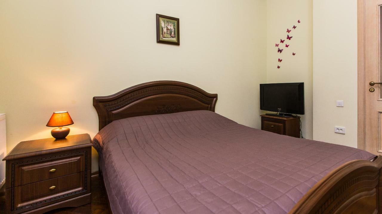 3 Rooms Apartments In The City Centr Львов Экстерьер фото