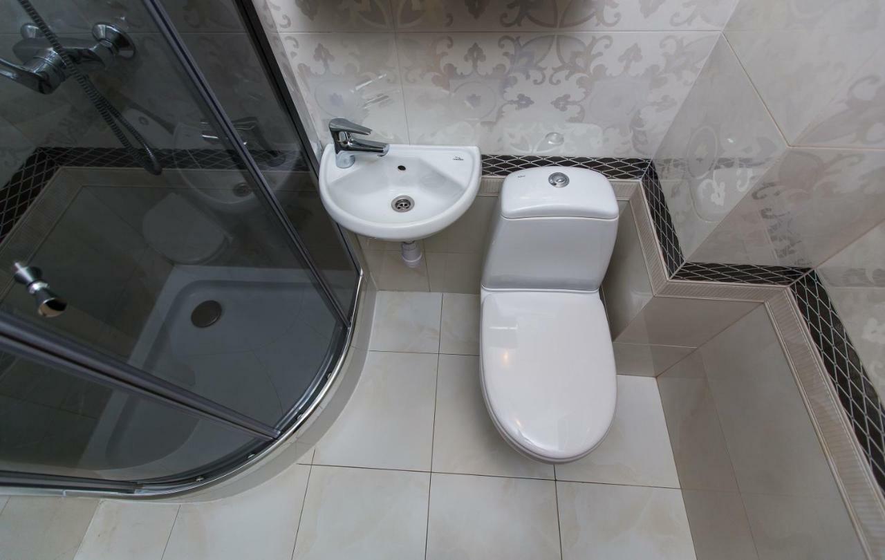 3 Rooms Apartments In The City Centr Львов Экстерьер фото