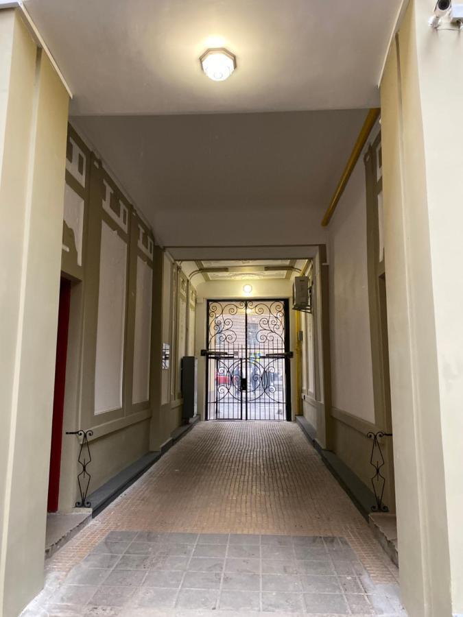 3 Rooms Apartments In The City Centr Львов Экстерьер фото